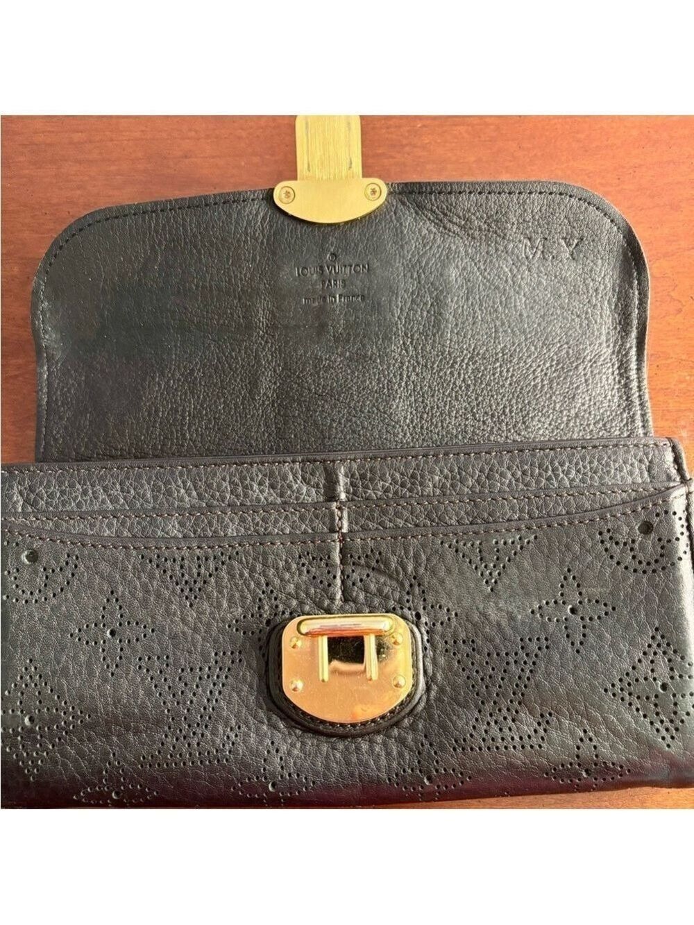 Louis Vuitton Mahina Amelia Wallet Black Perforated Leather - Picture 5 of 7